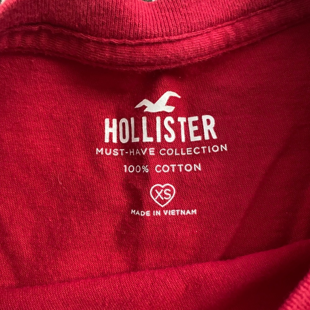 Hollister Tee
